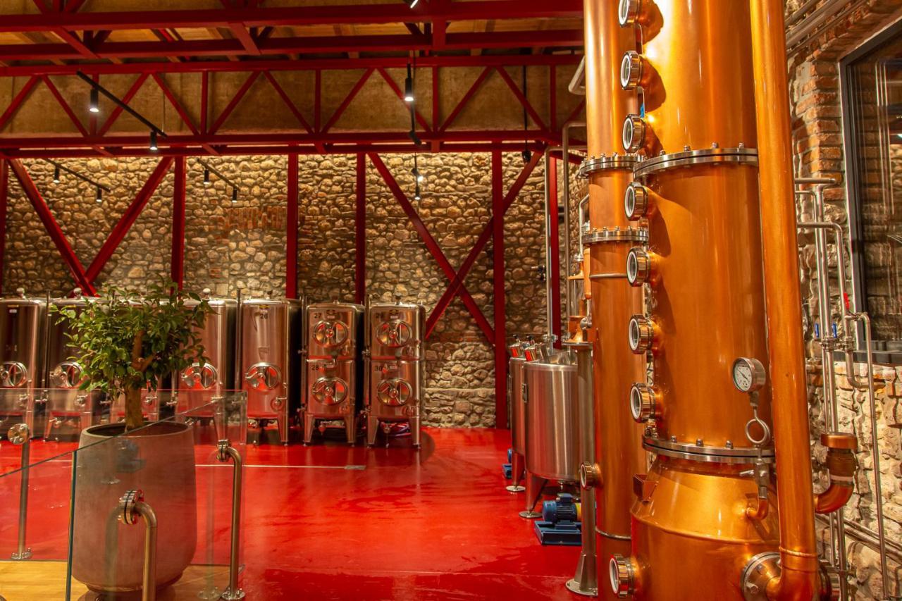 Melesin Distillery Leskovik Esterno foto