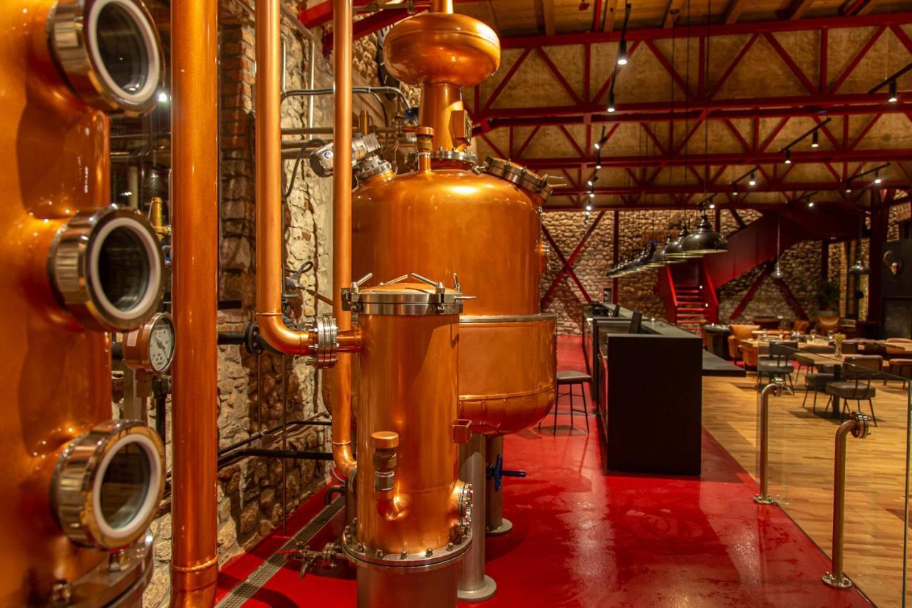 Melesin Distillery Leskovik Esterno foto